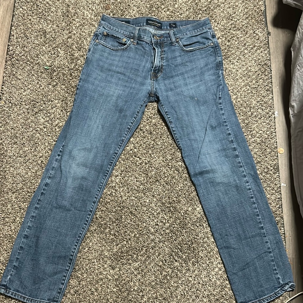 Is a Luckybrand Jeans with its size of 32/30 Women’s Blue Jeans.